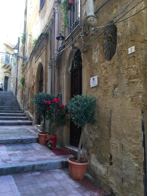 B&B Palazzo Del Teatro Agrigento Exterior foto